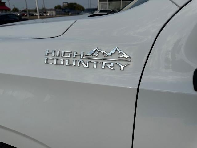 2021 Chevrolet Suburban High Country