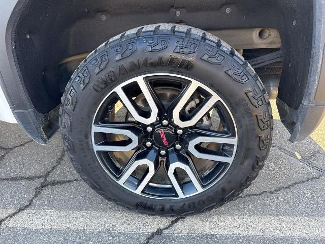 2023 GMC Sierra 1500 Crew Cab Short Box 4-Wheel Drive AT4