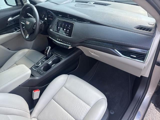 2023 Cadillac XT4 AWD 4dr Premium Luxury