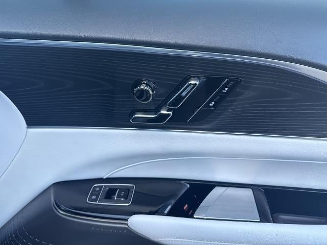 2024 Cadillac LYRIQ 4dr Luxury w/1SC