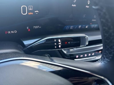 2024 Cadillac LYRIQ 4dr Luxury w/1SC