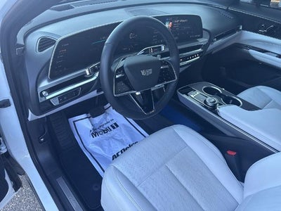 2024 Cadillac LYRIQ 4dr Luxury w/1SC