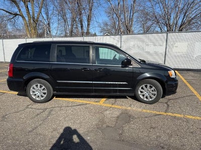 2013 Chrysler Town & Country Touring
