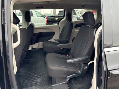 2021 Chrysler Pacifica Touring FWD