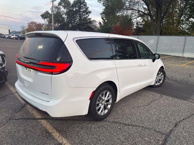 Used 2026 Chrysler Pacifica Limited with VIN 2C4RC1GG2TR178798 for sale in St. Cloud, Minnesota