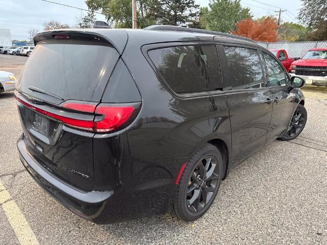Used 2025 Chrysler Pacifica Limited with VIN 2C4RC1GG4SR524672 for sale in St. Cloud, Minnesota