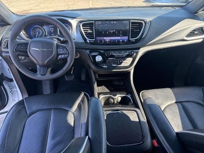 2025 Chrysler Pacifica Limited FWD