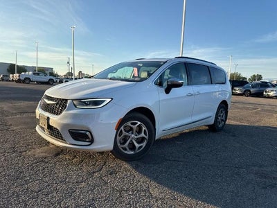 2023 Chrysler Pacifica Limited AWD