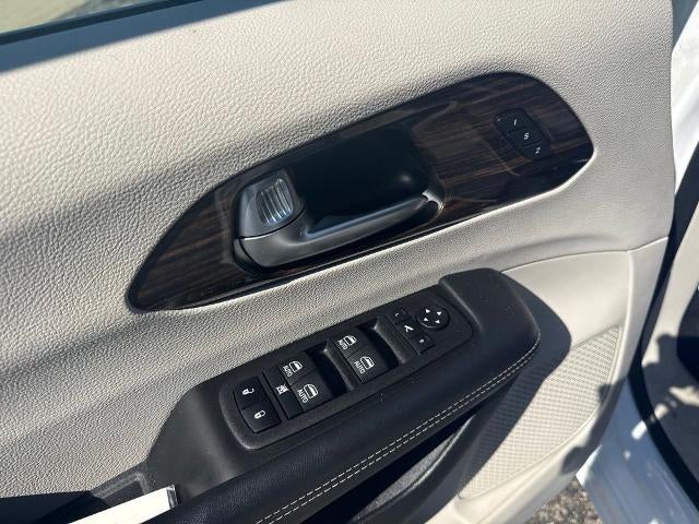 2023 Chrysler Pacifica Limited AWD
