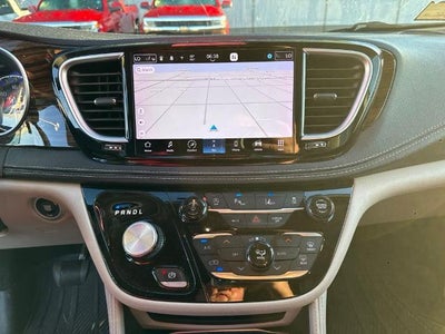 2023 Chrysler Pacifica Limited AWD