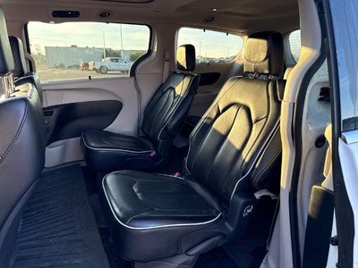 2023 Chrysler Pacifica Limited AWD