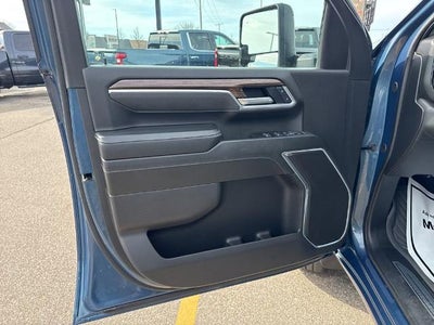 2025 Chevrolet Silverado 3500 HD Crew Cab Standard Box 4-Wheel Drive LT