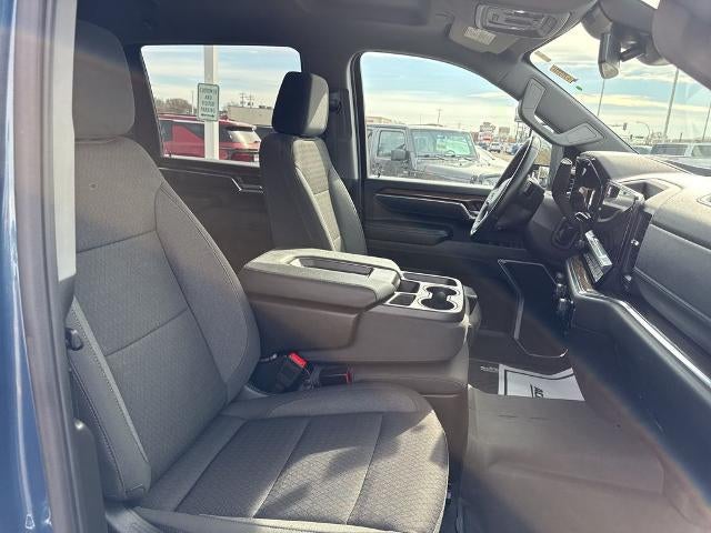 2025 Chevrolet Silverado 3500 HD Crew Cab Standard Box 4-Wheel Drive LT