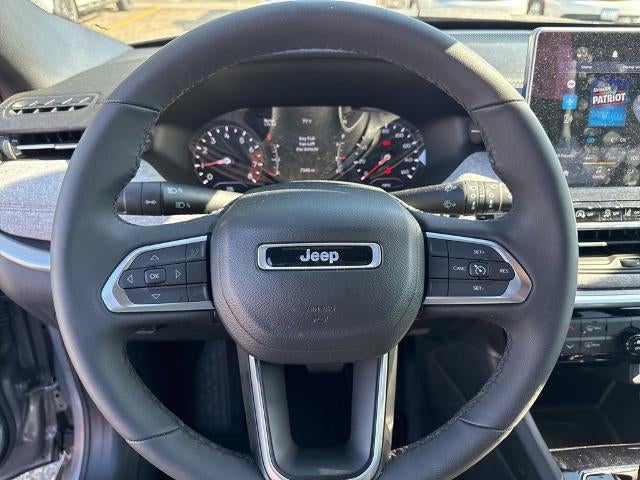 2023 Jeep Compass Latitude Lux FWD