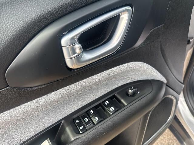 2023 Jeep Compass Latitude Lux 4x4