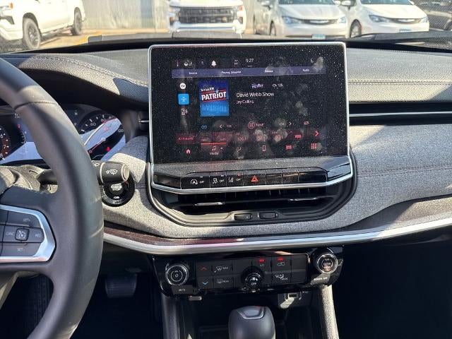 2023 Jeep Compass Latitude Lux FWD