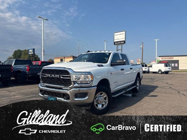 2022 RAM 3500 Tradesman Crew Cab 4x4 6'4" Box
