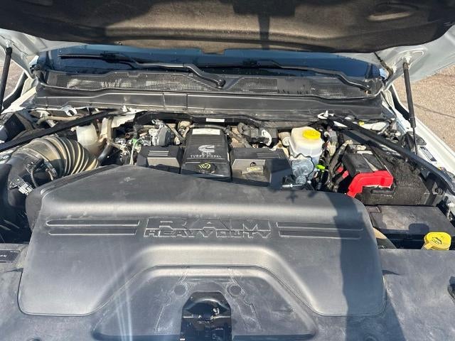 2022 RAM 3500 Tradesman Crew Cab 4x4 6'4" Box