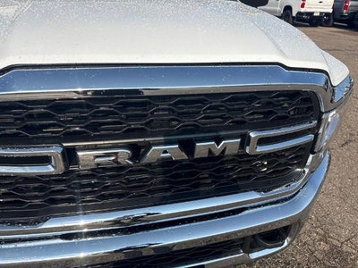 2022 RAM 3500 Tradesman Crew Cab 4x4 6'4" Box
