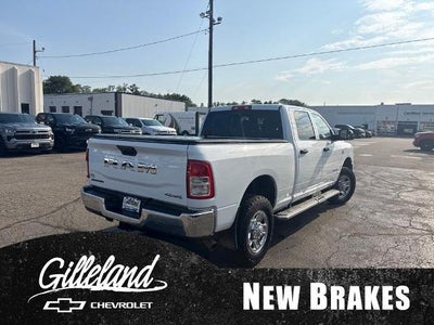 2022 RAM 3500 Tradesman Crew Cab 4x4 6'4" Box