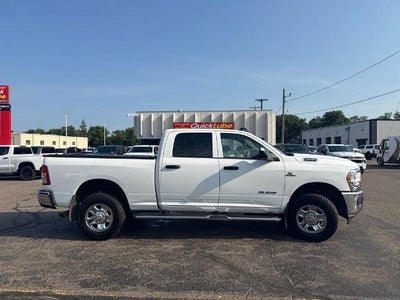 2022 RAM 3500 Tradesman Crew Cab 4x4 6'4" Box