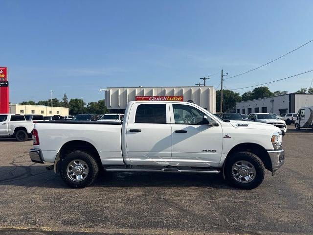 2022 RAM 3500 Tradesman Crew Cab 4x4 6'4" Box