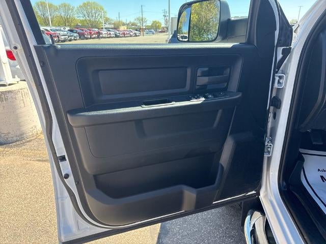 2022 RAM 3500 Tradesman Crew Cab 4x4 8' Box