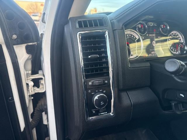 2017 RAM 2500 Laramie Crew Cab 4x4 6'4" Box
