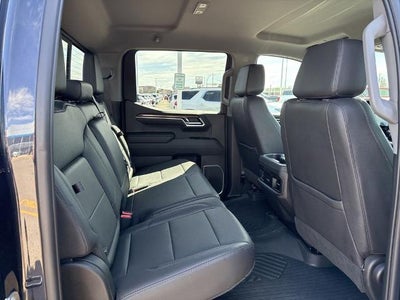 2022 Chevrolet Silverado 1500 Crew Cab Standard Box 4-Wheel Drive LT Trail Boss