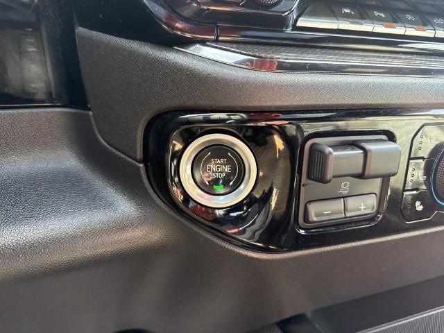 2022 Chevrolet Silverado 1500 Crew Cab Short Box 4-Wheel Drive ZR2