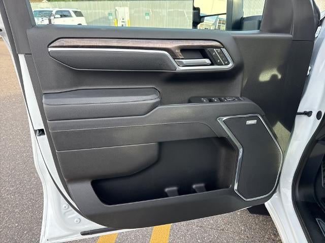 2025 Chevrolet Silverado 1500 Crew Cab Standard Box 4-Wheel Drive LTZ