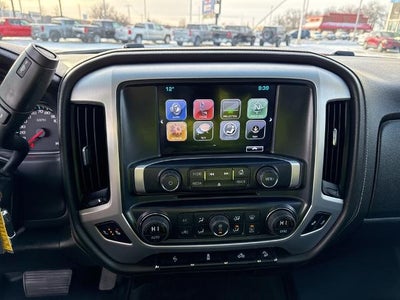 2017 GMC Sierra 1500 Crew Cab Short Box 4-Wheel Drive SLT SLT Premium Package