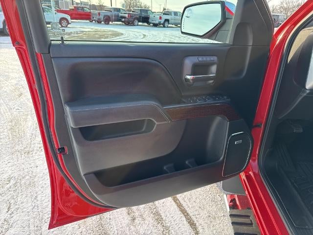 2017 GMC Sierra 1500 Crew Cab Short Box 4-Wheel Drive SLT SLT Premium Package