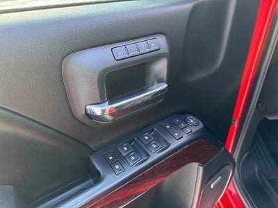 2017 GMC Sierra 1500 Crew Cab Short Box 4-Wheel Drive SLT SLT Premium Package