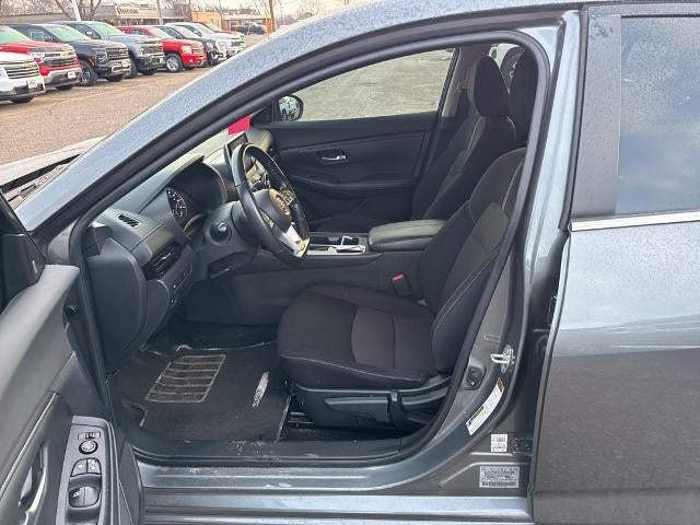 2022 Nissan Sentra SV Xtronic CVT