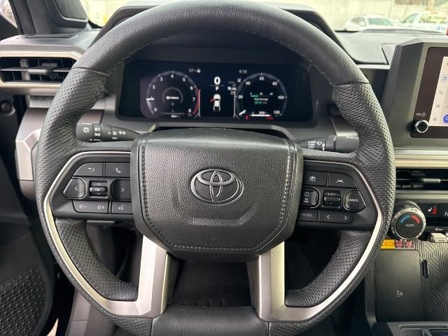 2025 Toyota Tacoma 4WD SR Double Cab 5' Bed MT (Natl)