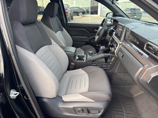 2025 Toyota Tacoma 4WD SR Double Cab 5' Bed MT (Natl)