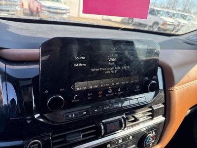 2024 Nissan Pathfinder Platinum 4WD