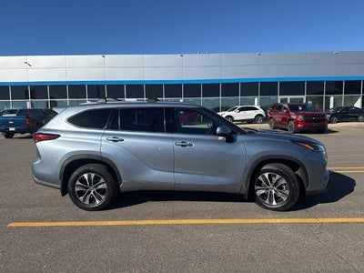 2021 Toyota Highlander XLE AWD (Natl)