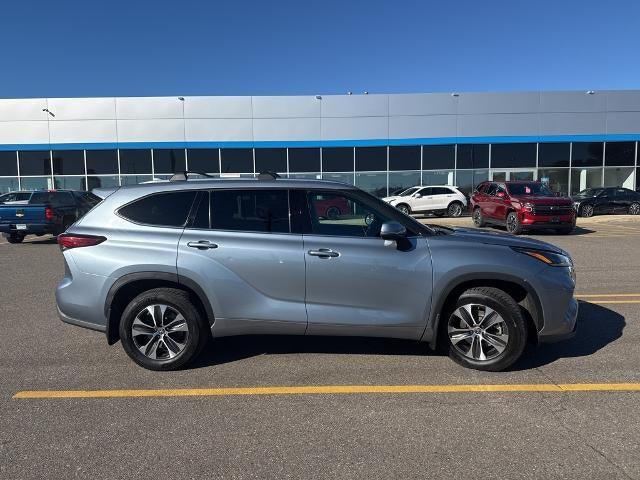 2021 Toyota Highlander XLE AWD (Natl)