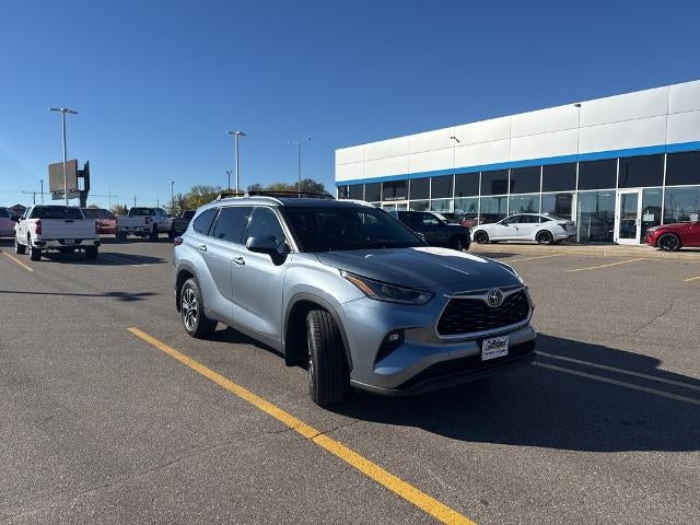 2021 Toyota Highlander XLE AWD (Natl)