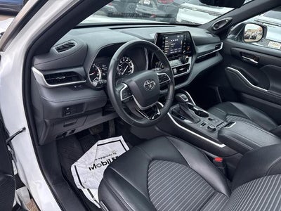 2022 Toyota Highlander XSE AWD (Natl)