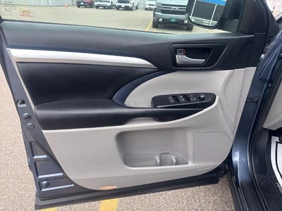 2019 Toyota Highlander SE V6 AWD (Natl)
