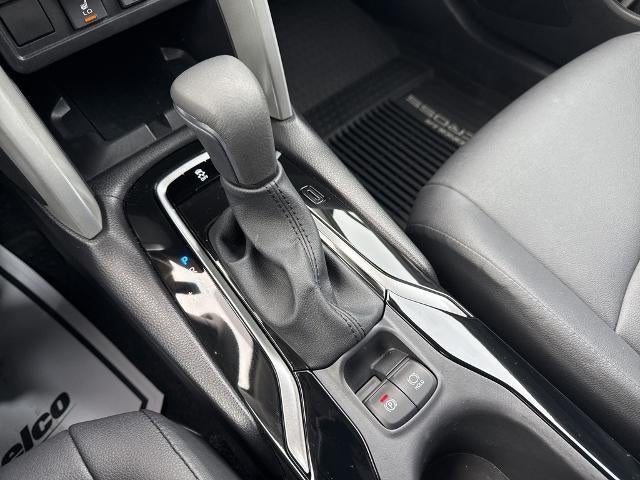 2025 Toyota Corolla Cross XLE 4WD (Natl)