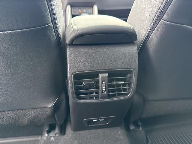 2025 Toyota Corolla Cross XLE 4WD (Natl)