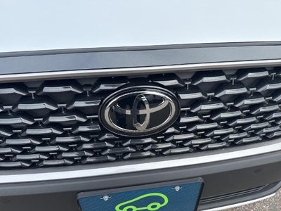 2025 Toyota Corolla Cross XLE 4WD (Natl)