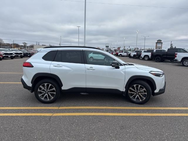 2025 Toyota Corolla Cross XLE 4WD (Natl)