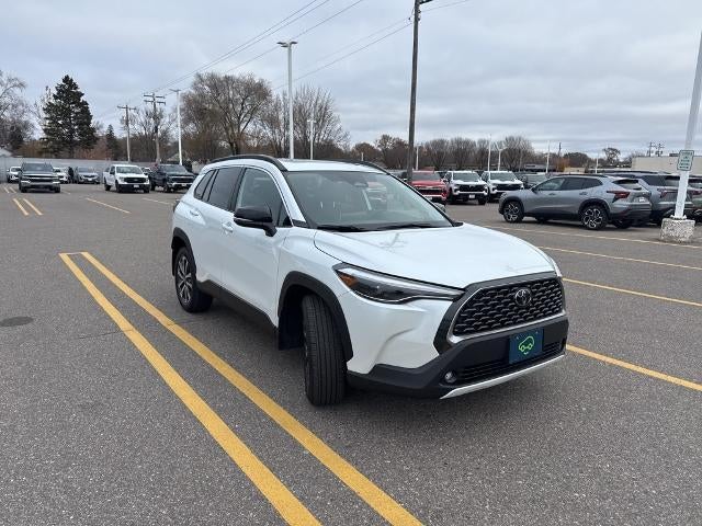 2025 Toyota Corolla Cross XLE 4WD (Natl)