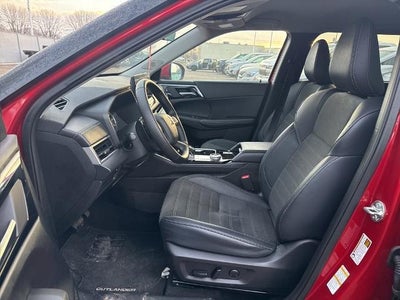 2025 Mitsubishi Outlander SE S-AWC