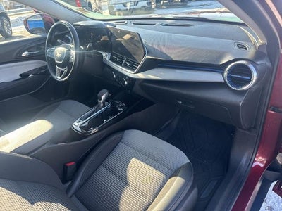 2024 Chevrolet Trax FWD 4dr LT